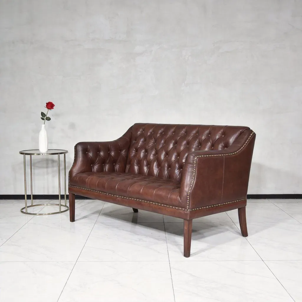 Canapé Chesterfield Barnes 2 places en cuir marron foncé