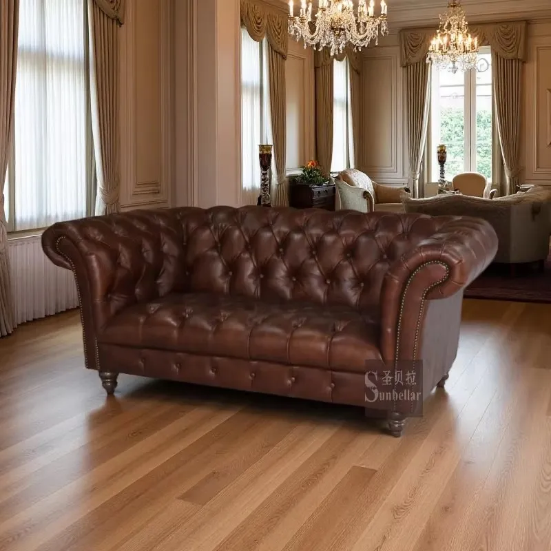 Canapé Chesterfield Belgravia 3 places en cuir bordeaux patiné, vue 6 sur 10