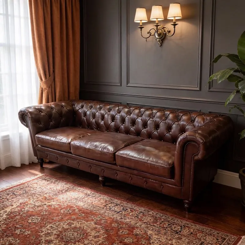 Canapé Chesterfield Mayfair en cuir marron vieilli, vue 9 sur 10