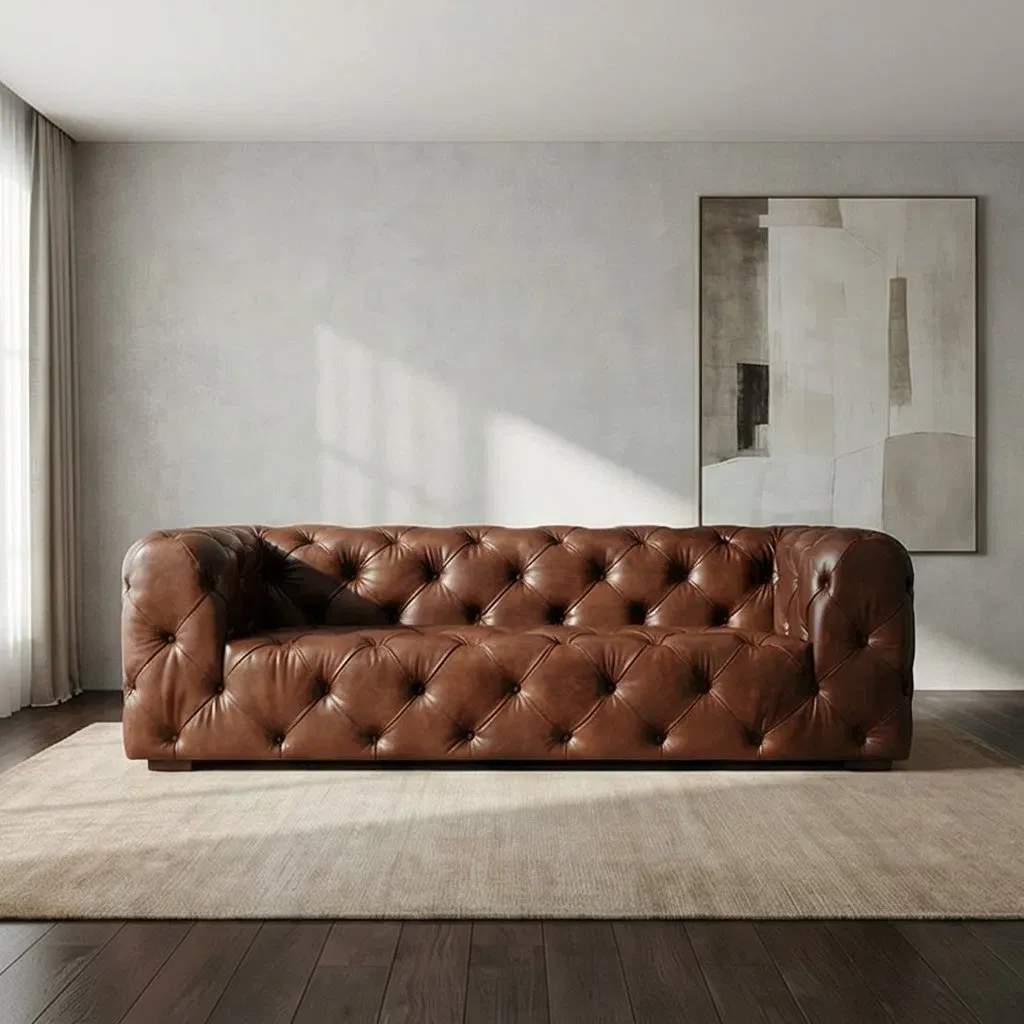 Canapé Chesterfield Wapping 3 places en cuir cognac vieilli, vue 4 sur 5