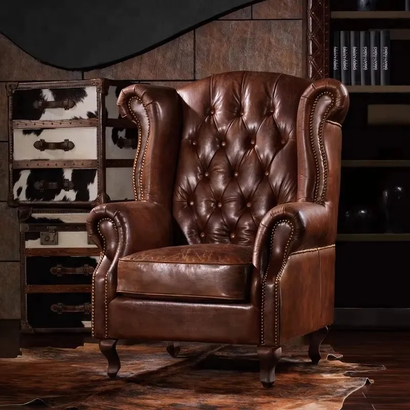 Fauteuil à oreilles Chesterfield Putney en cuir marron vieilli, vue 9 sur 10