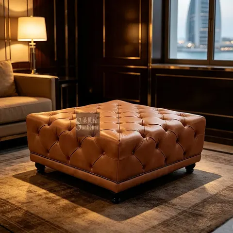 Pouf de salon Chesterfield Henley en cuir cognac